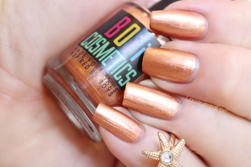 Belizean Girl is a one-coater super opaque metallic copper penny shade with tons of shine and perfect formula.
